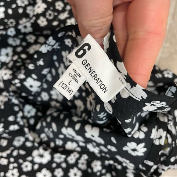 936 Generation Black Ditsy Floral Playsuit - Picture 4 of 7